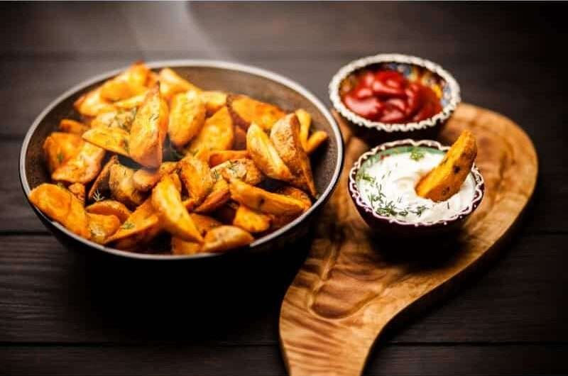 Air-Fryer Sweet Potato Chips Ready to Serve