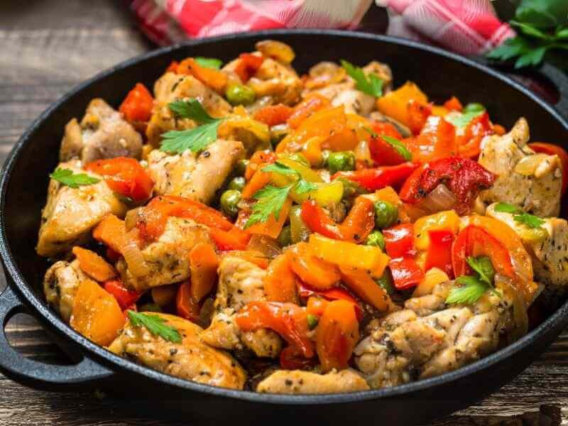  Mixing the Chicken with Veggies