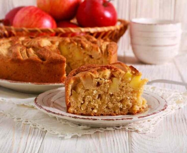 Apple Oatmeal Cake