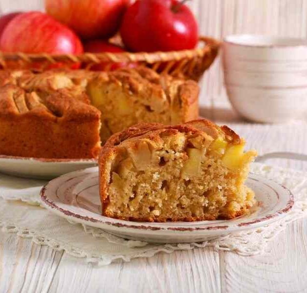 Apple Oatmeal Cake
