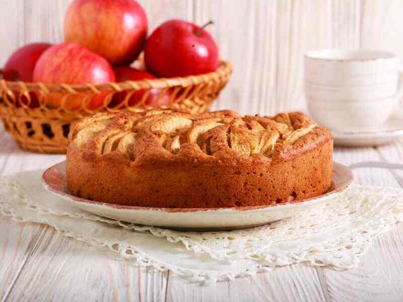 Bake the Apple Oatmeal Cake