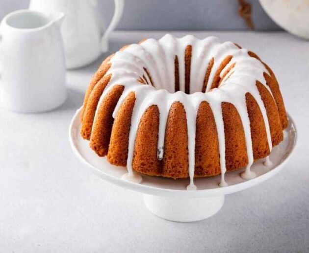 Vanilla Glaze Pound Cake