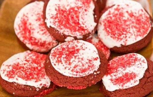 Red Velvet Crumble Cookies