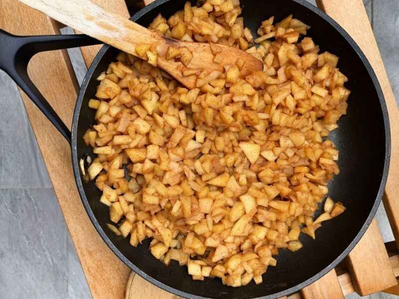 Cook Apple filling