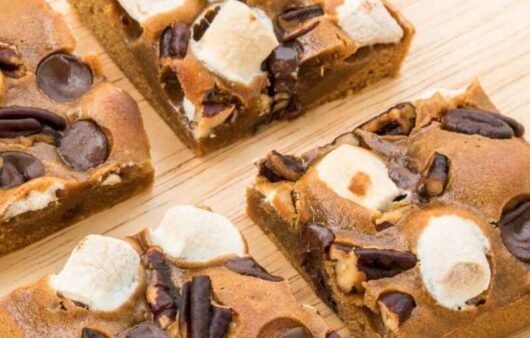 Marshmallow Blondies