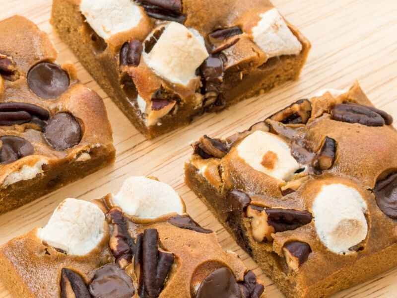 Marshmallow Blondies
