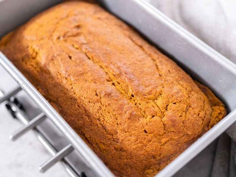 Let the bread cool in the pan