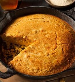 Moist Buttermilk Cornbread Recipe – Simple & Delicious