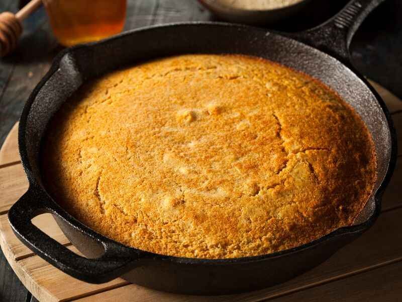 bake Buttermilk Cornbread